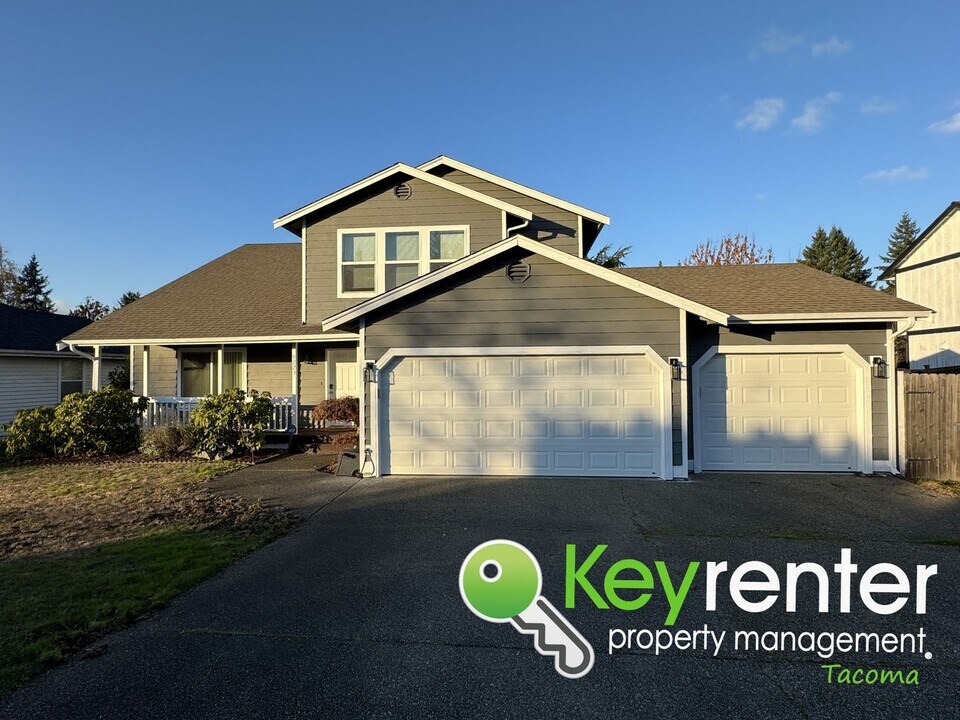 9223 76th St Ct SW in Tacoma, WA - Building Photo