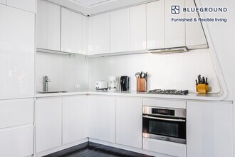 123 Washington St in New York, NY - Building Photo - Building Photo