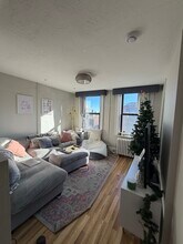 222 Hanover St, Unit 17 in Boston, MA - Foto de edificio - Building Photo