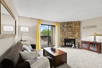 Silver Reef in Lakewood, CO - Building Photo - Building Photo