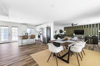 4617 E La Puente Ave in Phoenix, AZ - Building Photo - Building Photo