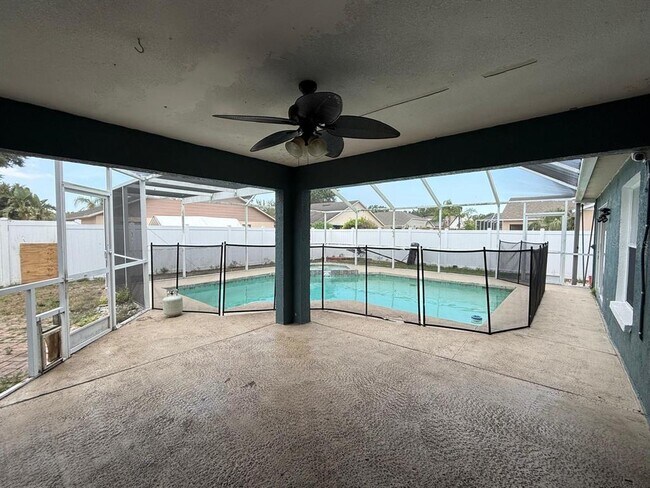 11232 Andy Dr in Riverview, FL - Building Photo - Building Photo