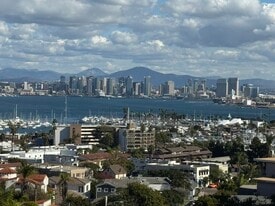 3302 Martinez St in San Diego, CA - Building Photo