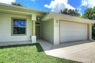 8626 102nd Ct in Vero Beach, FL - Building Photo - Building Photo
