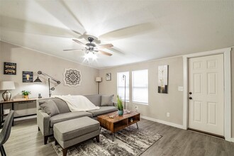 113 Sunset Ridge in Bastrop, TX - Building Photo - Building Photo