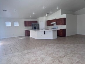 4032 W Delhi Ave in North Las Vegas, NV - Building Photo - Building Photo