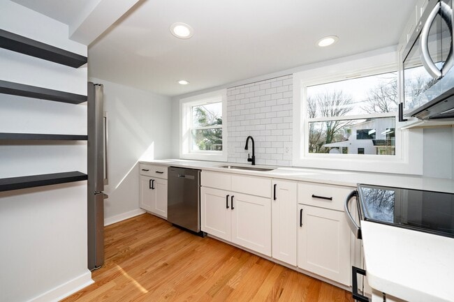 210 Lincoln Ct in Raleigh, NC - Building Photo - Building Photo