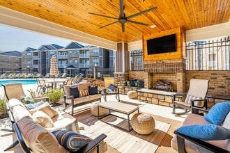 Legacy at Fire Tower in Winterville, NC - Foto de edificio - Building Photo