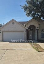 4909 N Cypress St in Pharr, TX - Building Photo