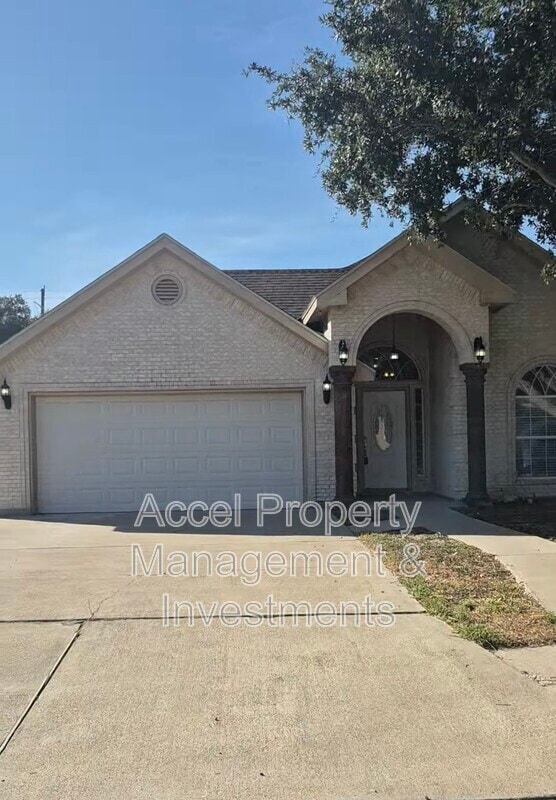 property at 4909 N Cypress St