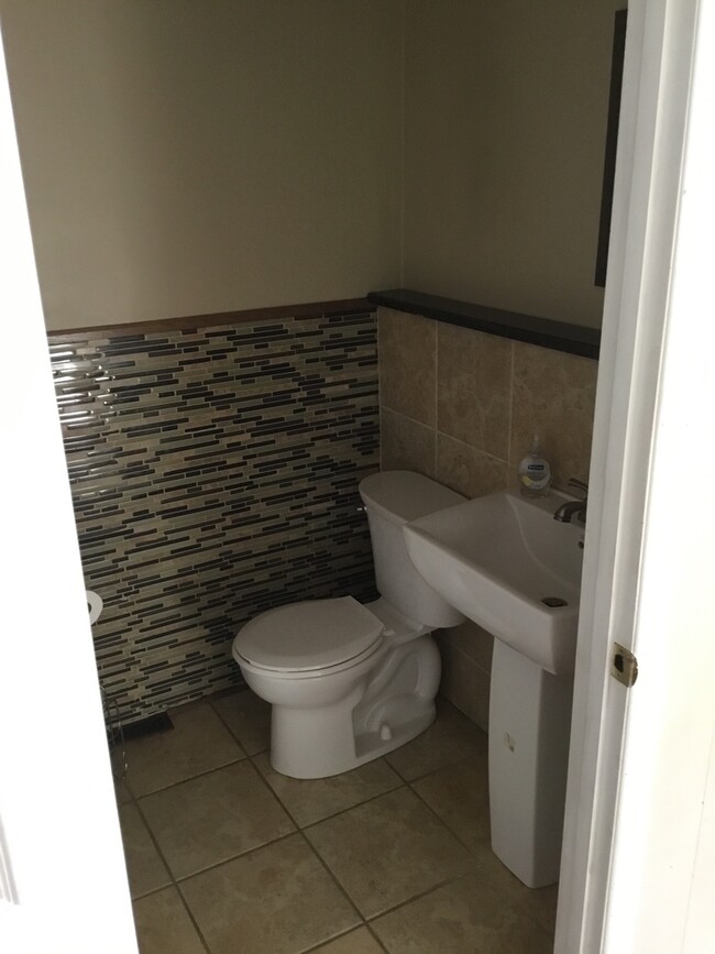 property at 131 N Chicago Ave