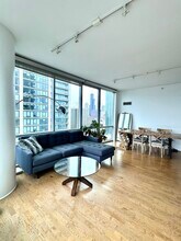 1201 S Prairie Ave in Chicago, IL - Building Photo - Building Photo