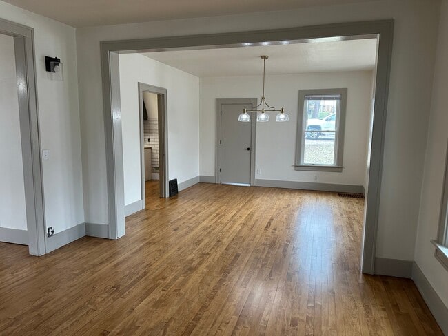 401 N Hubbard St in Horicon, WI - Foto de edificio - Building Photo