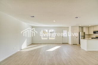 11430 W Bluff Dr in Magnolia, TX - Building Photo - Building Photo