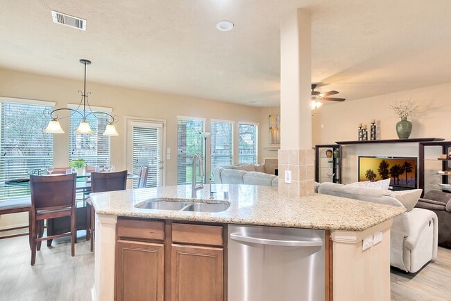 10 W Lasting Spring Cir