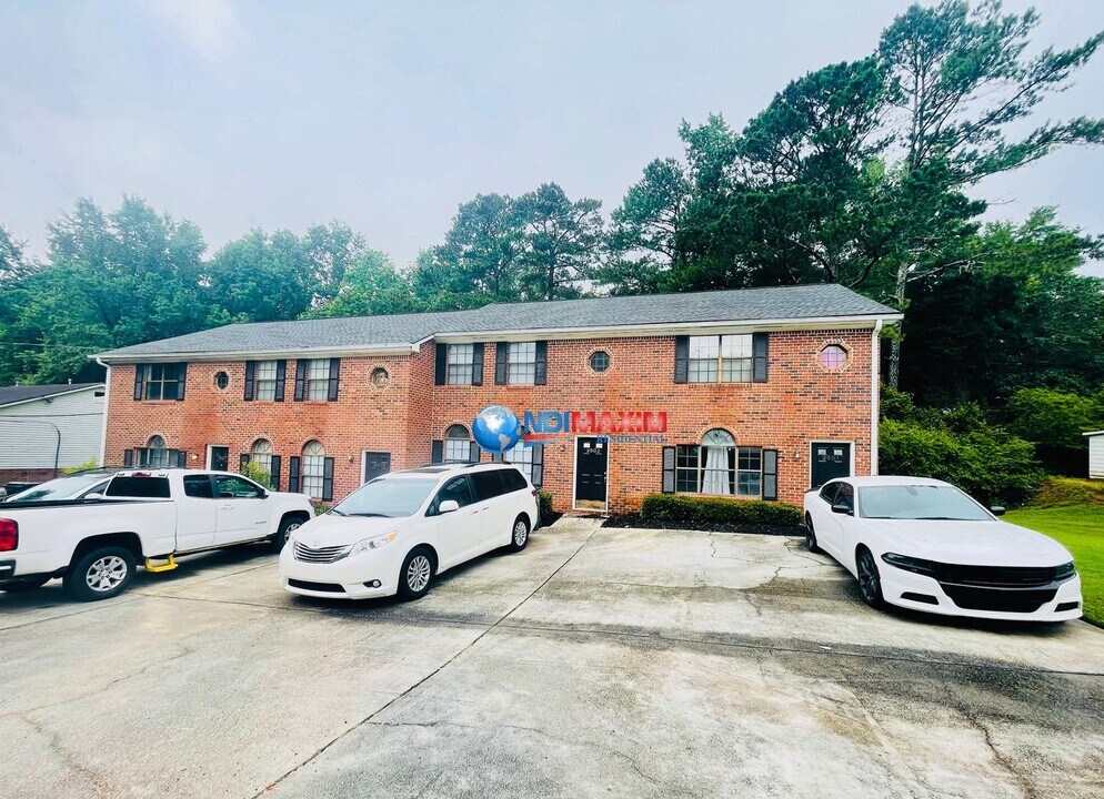 2605 Parkside Way SW in Snellville, GA - Building Photo