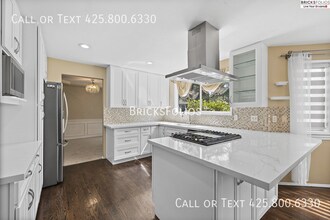 22229 NE 21st Way in Sammamish, WA - Building Photo - Building Photo