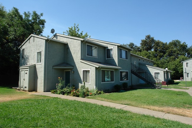 La Vista Verde Apartments in Chico, CA - Building Photo - Building Photo