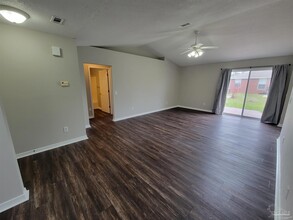 547 Capstan Ct in Pensacola, FL - Building Photo - Building Photo