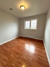 24 Station Rd in Conception Bay South, NL - Building Photo - Building Photo