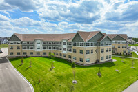 Regency Hill Apartments, North Building in Woodbury, MN - Foto de edificio - Building Photo