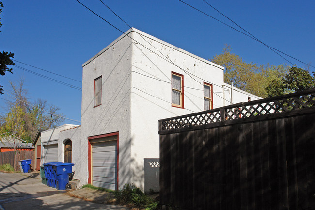 2636 5th Ave in Sacramento, CA - Foto de edificio - Building Photo