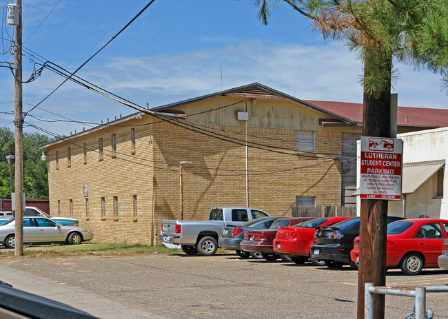 Colony House Apartments in Lubbock, TX - Building Photo - Building Photo