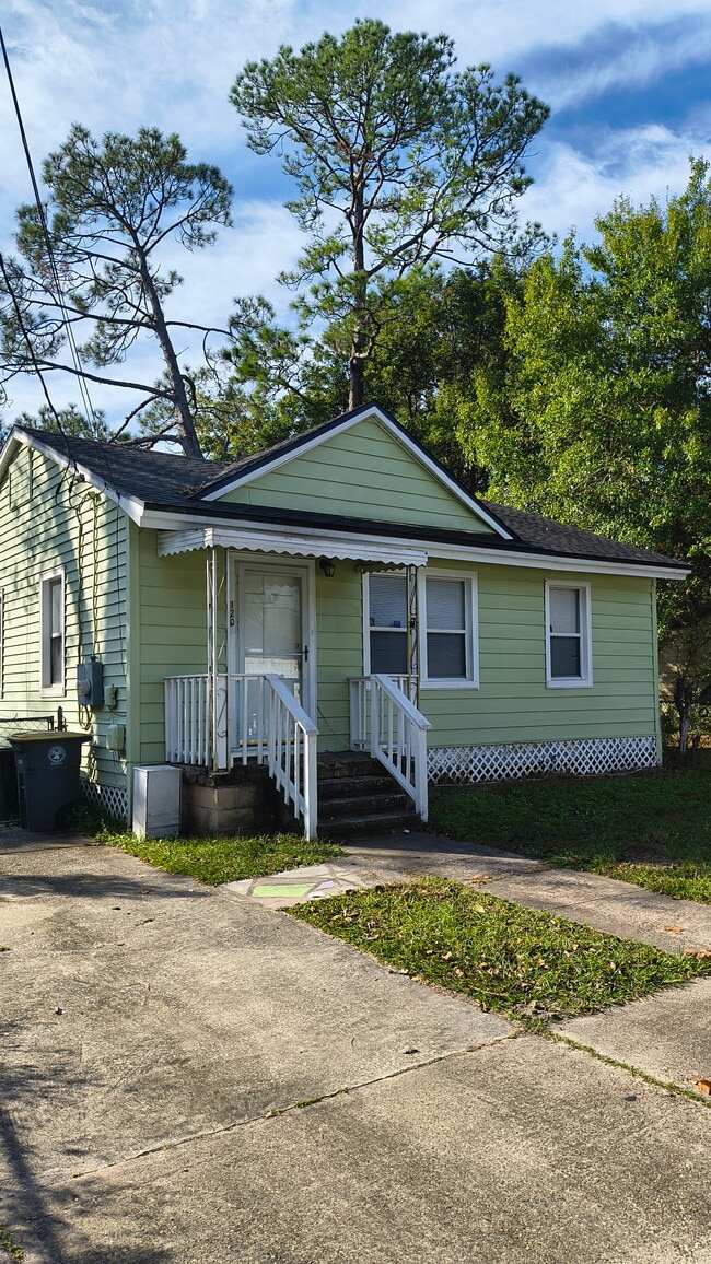 property at 3120 4th St Cir