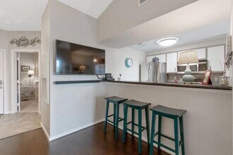 12800 Melville Dr in Montgomery, TX - Foto de edificio - Building Photo