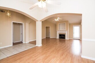 5400 Milton Ridge Dr in Arlington, TN - Building Photo - Building Photo