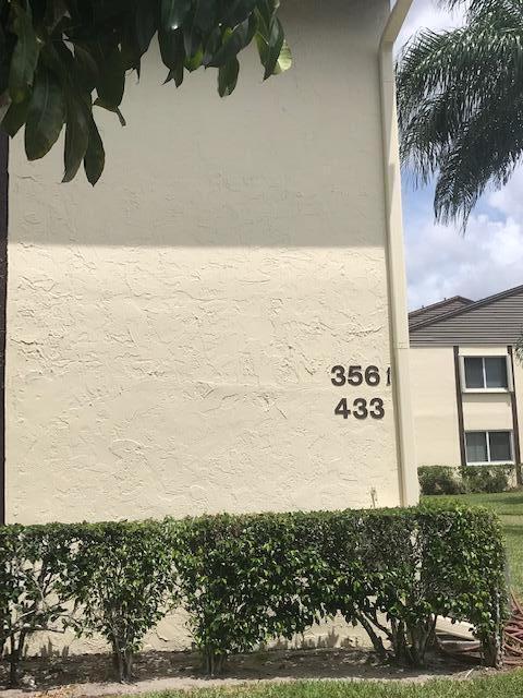 3561 Tall Pine Way in Greenacres, FL - Building Photo - Building Photo