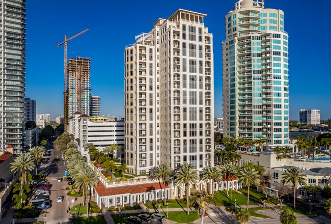 The Florencia in St. Petersburg, FL - Building Photo - Building Photo