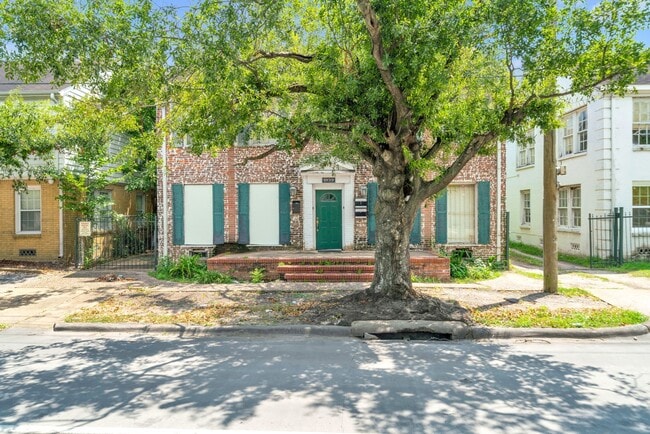 property at 1939 Richmond Ave.