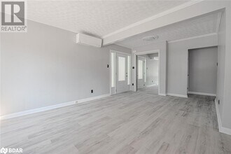 76 John St in Barrie, ON - Building Photo - Building Photo