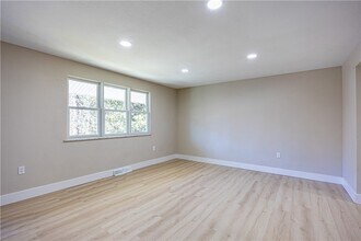 476 Fielding Dr in Pittsburgh, PA - Building Photo - Building Photo