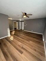 Maple Ave Apartments in Waukesha, WI - Building Photo