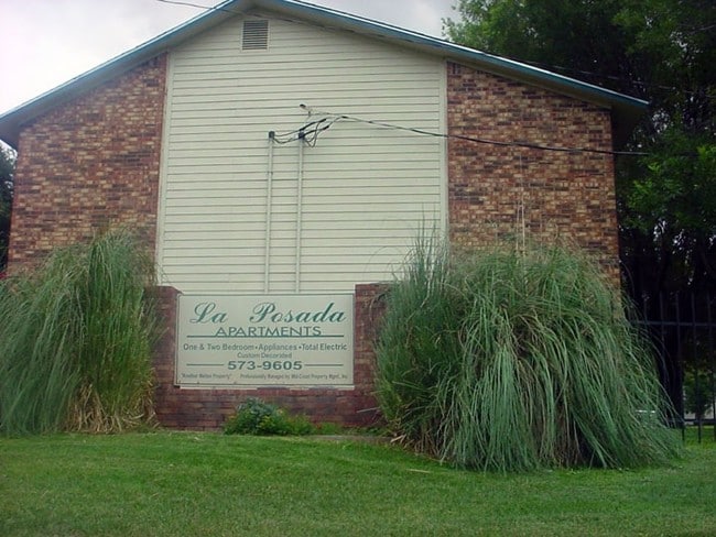 La Posada Apartments in Snyder, TX - Foto de edificio - Building Photo