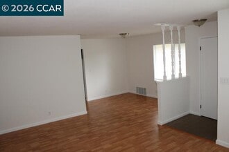 2152 Blue Jay Cir in Pinole, CA - Building Photo - Building Photo