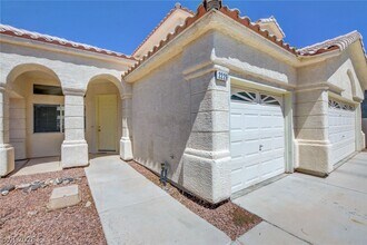 2226 Lipari Ct in Las Vegas, NV - Building Photo - Building Photo