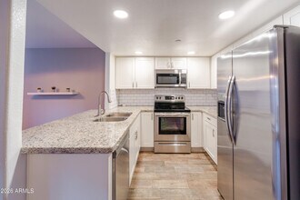 2875 W Highland St in Chandler, AZ - Building Photo - Building Photo