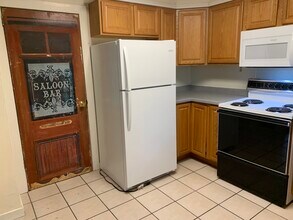 1209 7th St E in Menomonie, WI - Foto de edificio - Building Photo