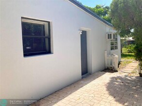 3630 SW 46th Ave in West Park, FL - Building Photo - Building Photo