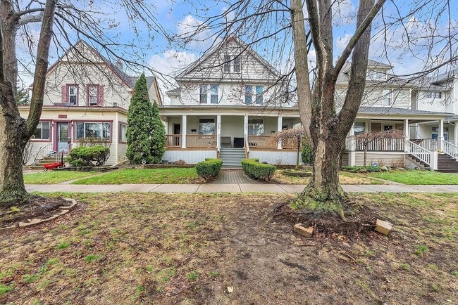 property at 3154 Van Alstyne St