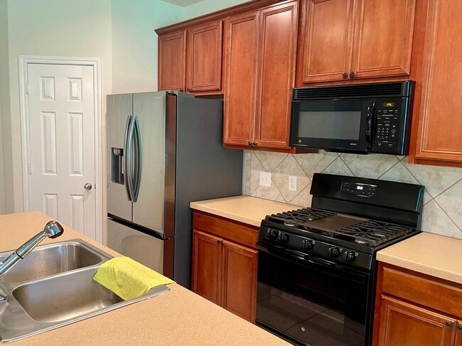property at 11 Nestlewood Pl