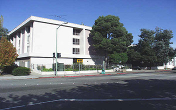 Lake Merritt Apartments in Oakland, CA - Building Photo - Building Photo