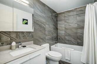 2100 Rue de Bleury in Montréal, QC - Building Photo - Building Photo