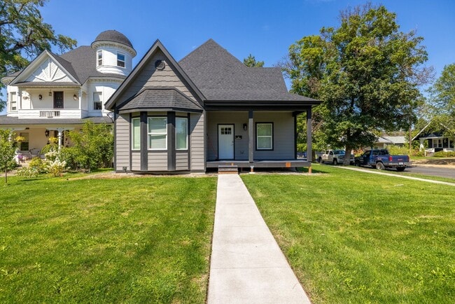 property at 900 W Frederick Ave