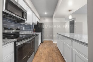 Club 34 in Auburn, AL - Building Photo