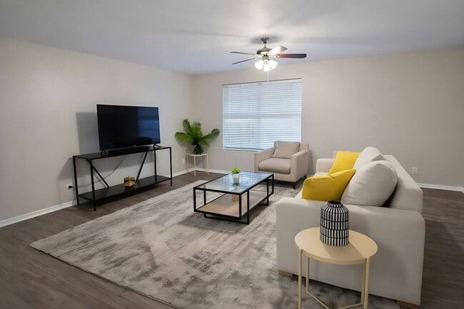 property at 3013 Northridge Dr
