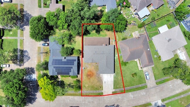 10707 Shannon Hills Dr in Houston, TX - Building Photo - Building Photo